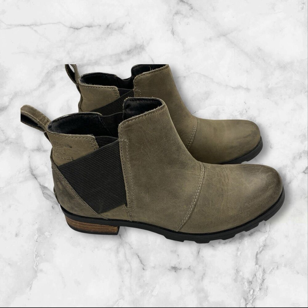 Sorel Emelie‎ Chelsea Women's 6.5  Leather Ankle Pull On Boots